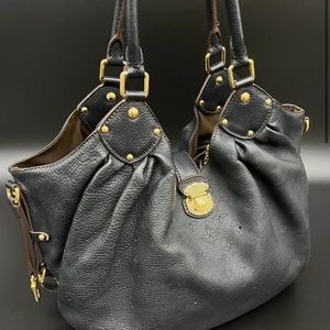 Louis Vuitton L Mahina Hobo